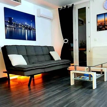 Superbe Studio De 30M2 Proche De Paris ポワシー エクステリア 写真